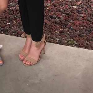 Nude heels with bow on ankle